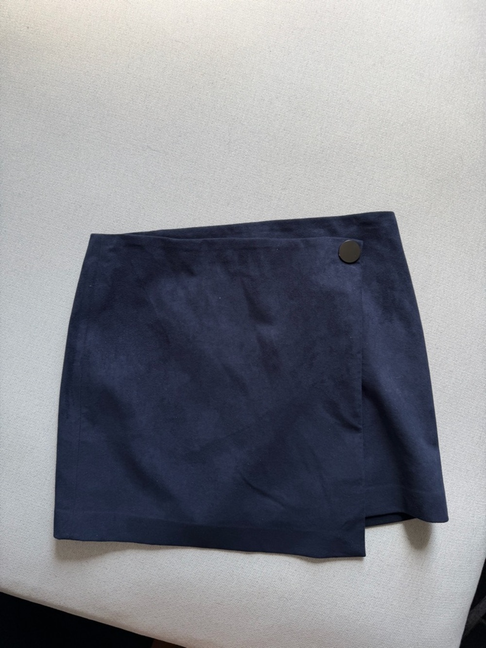 Theory Navy Fulton Faux Suede Mini Wrap skirt - never worn women’s size small